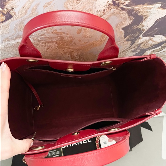 Sold! Chanel Medium Deauville Caviar Studded Red Leather Tote - Picture 15 of 15